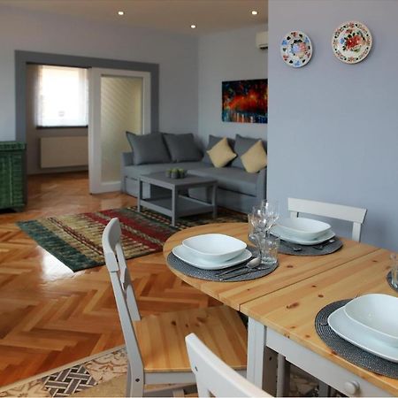 Denis Apartman Apartamento Eger Exterior foto